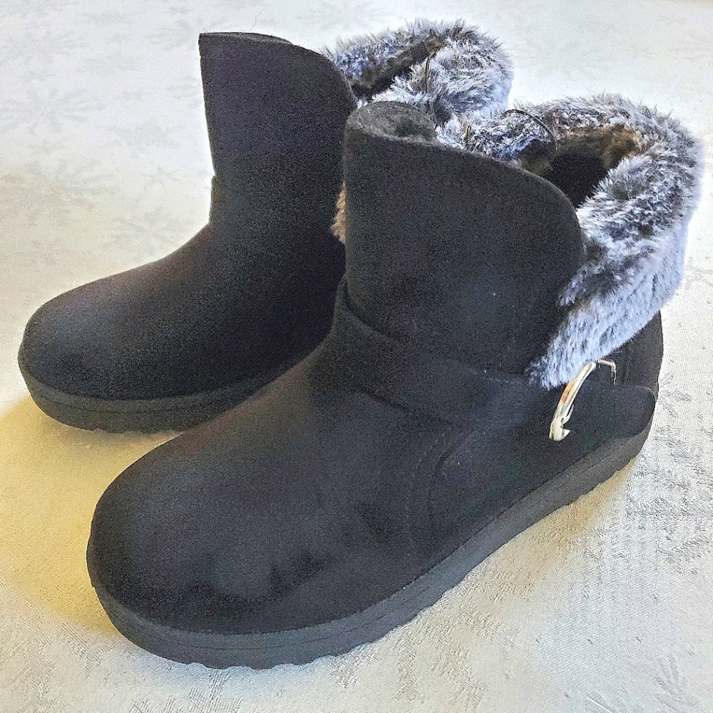 NWOT New White Mountain Black Faux Fur Lined Slip-On Ankle Boots Women's Size 6